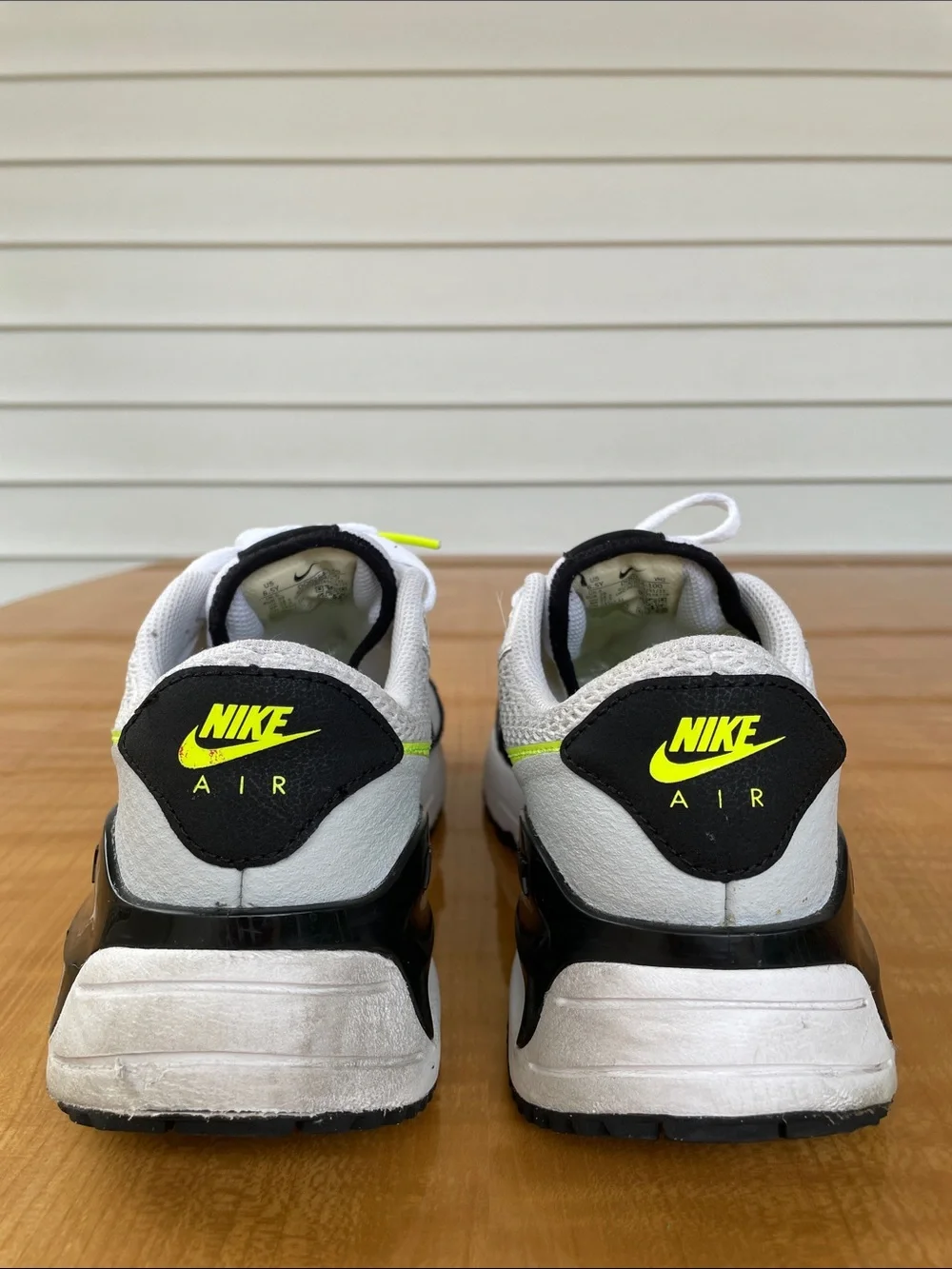 Nike Air Max Sneakers Size 6.5 Kids | 8 Women’s Running